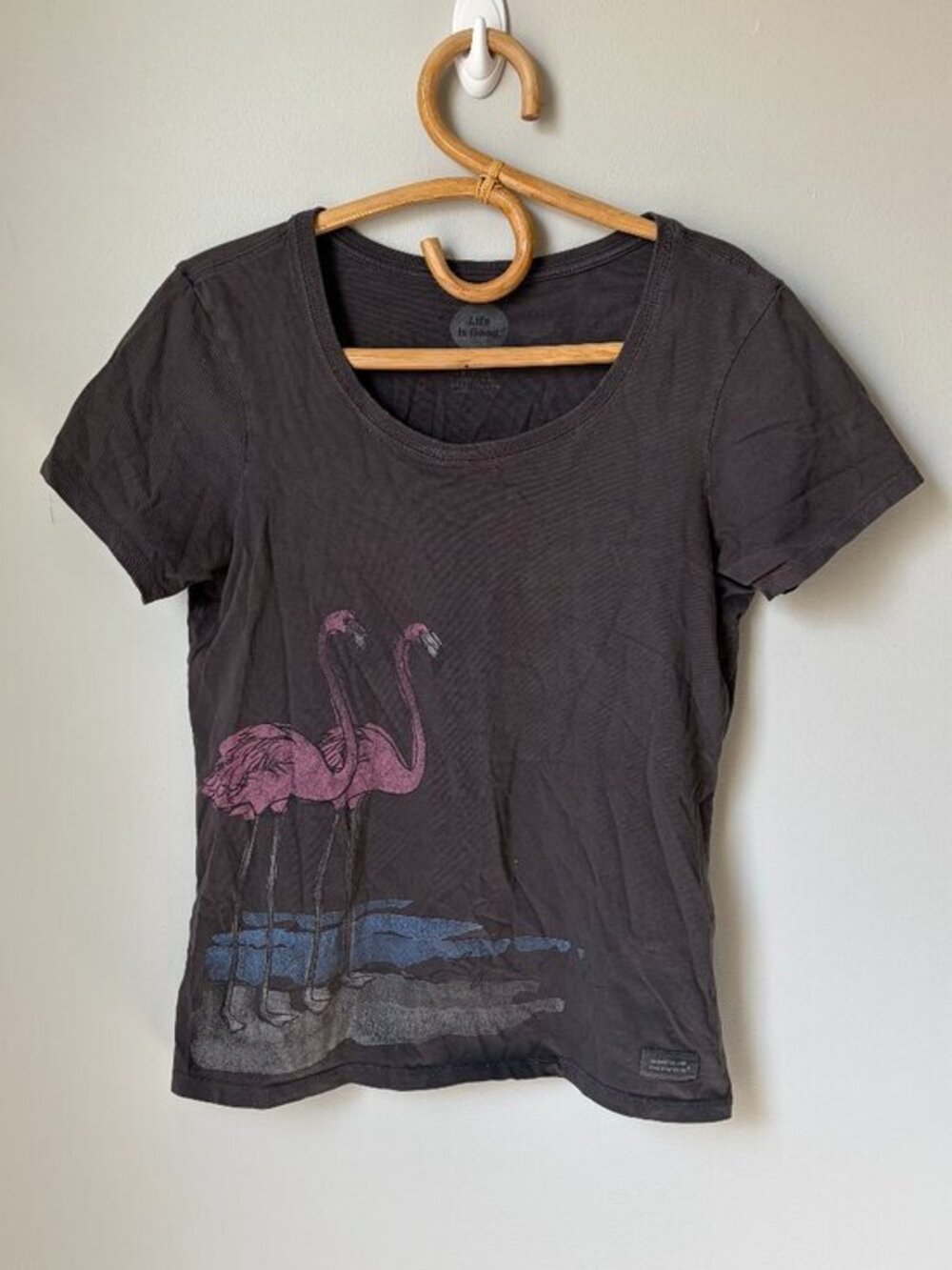 Life Is Good Gray Flamingo Scoop Neck Short Sleeve T-shirt Women's Small